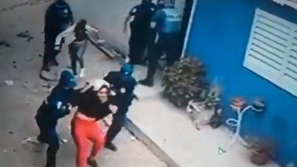 Córdoba: la policía irrumpió violentamente en un comedor popular