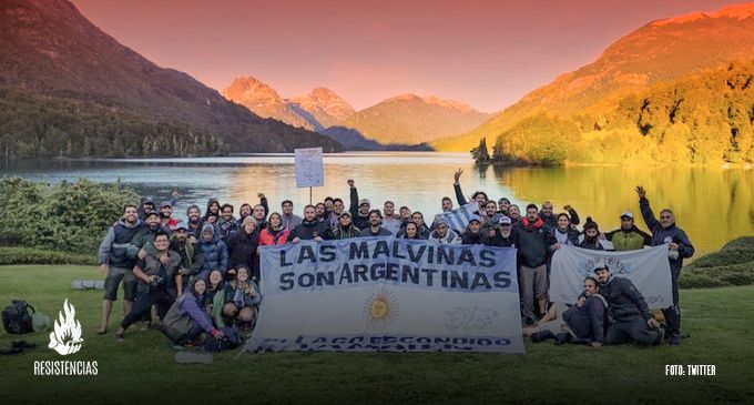 Grabois junto referentes sociales logran arribar a Lago Escondido